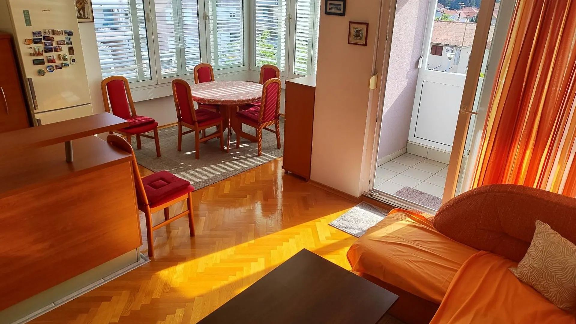 Apartment Mira With Parking Zadar