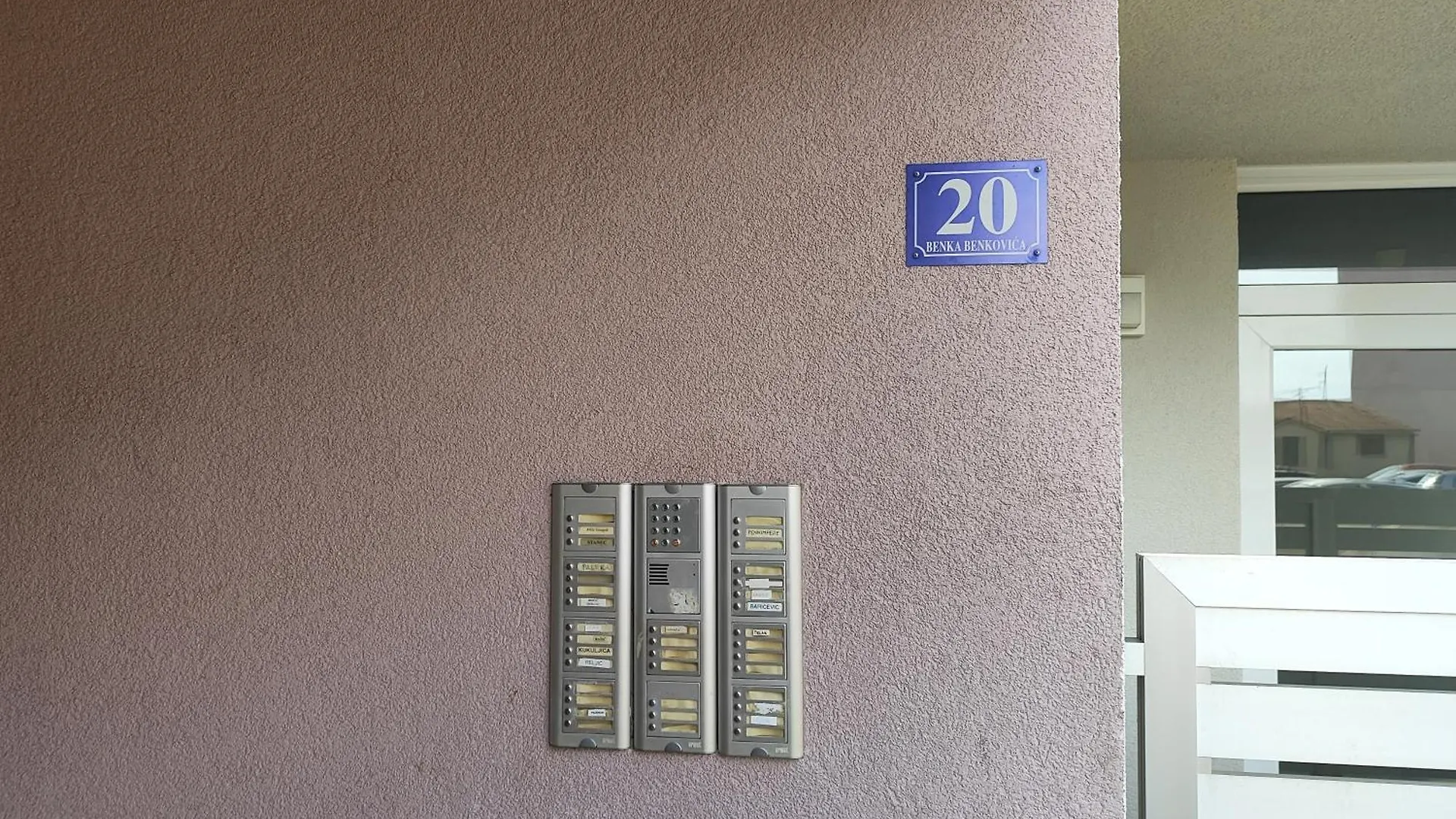 Apartment Mira With Parking Zadar